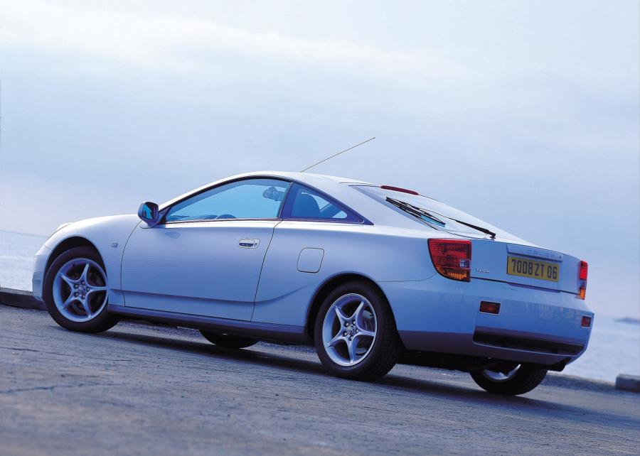  Toyota Celica 2000 года  (фото 22 из 53)